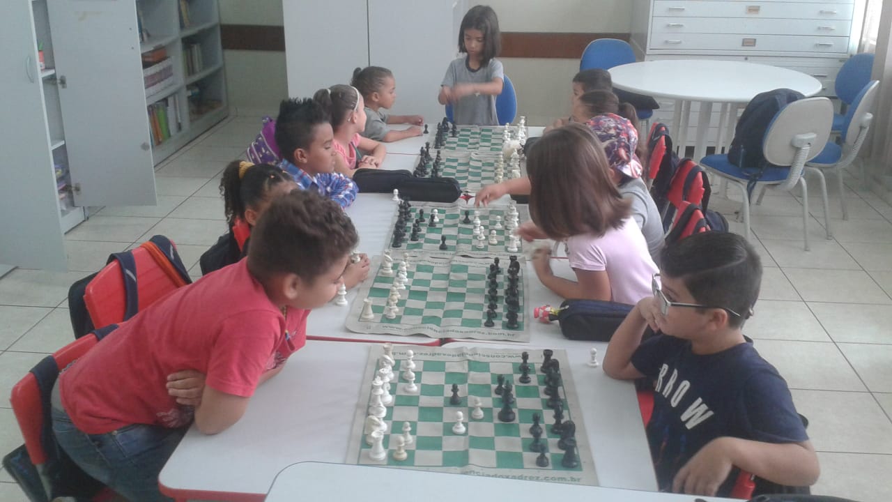 EMEF do Guaxinduva tem xadrez e espanhol